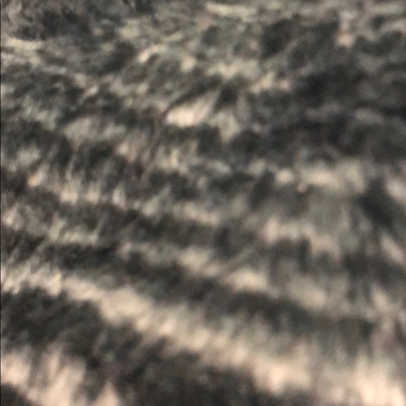 Meet your Posher, Chey - Picture 1 of 1